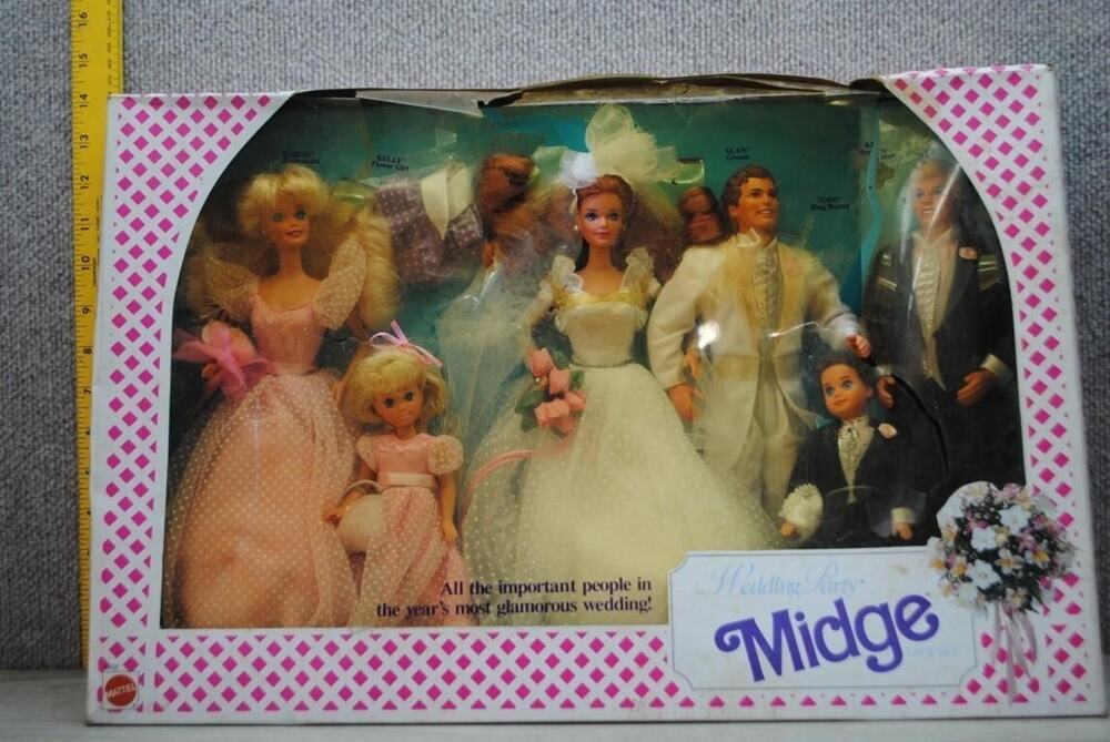 1990 Mattel Barbie Wedding Party Midge Giftset #9852 New Damaged Package NRFB